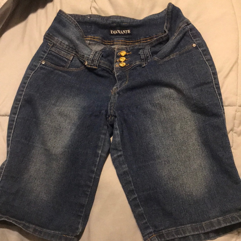 Women’s long shorts Diamante in size 9